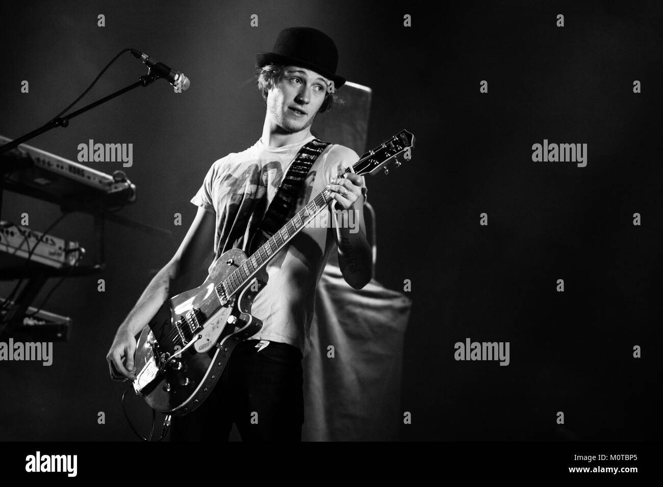 Catherine Ringer si è esibita al Festival estivo di Bruxelles nel 2012, mostrando i suoi talenti musicali. L'evento, noto per la sua atmosfera vibrante, ha offerto una celebrazione culturale di musica e arti dello spettacolo Foto Stock