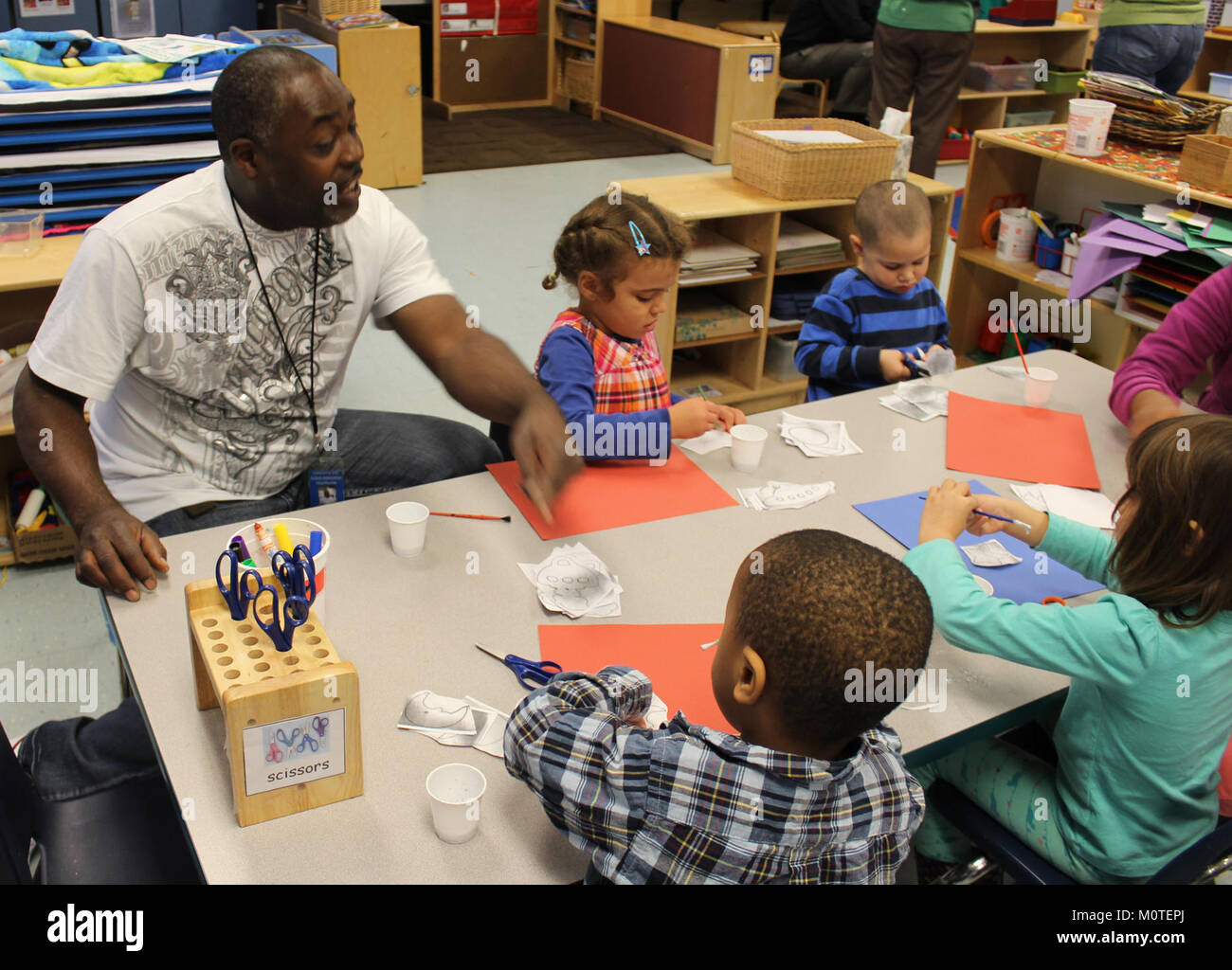 Foto di un evento in età prescolare della CDSA, che catturano le attività educative e l'ambiente in un ambiente prescolare, evidenziando il ruolo dell'educazione della prima infanzia. Foto Stock