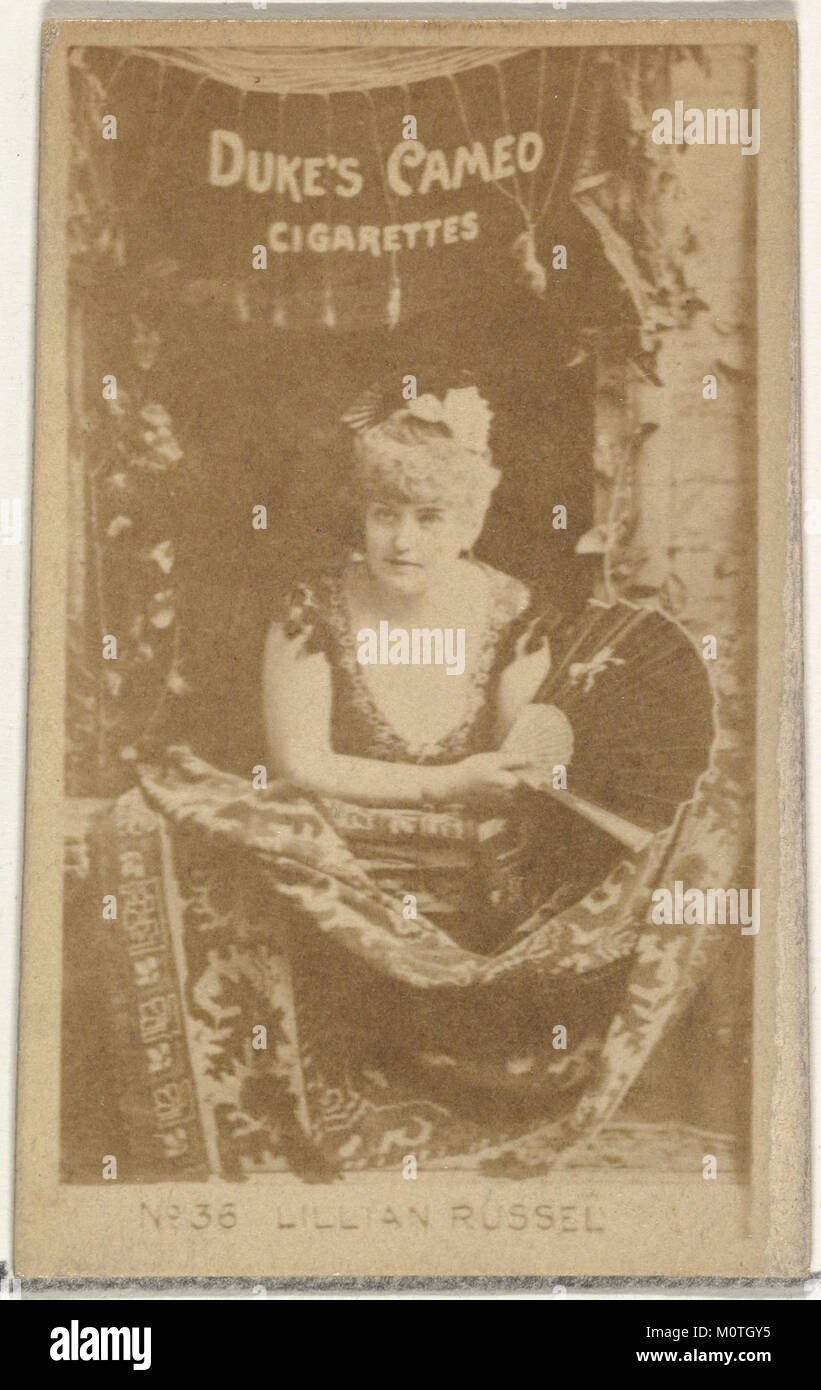 La carta numero 36 della serie Actors and Actresses presenta Lillian Russell, una famosa attrice e cantante americana. La carta è stata emessa dalla Duke Sons & Co. Per promuovere le sigarette Cameo ed è parte di una collezione storica. Foto Stock