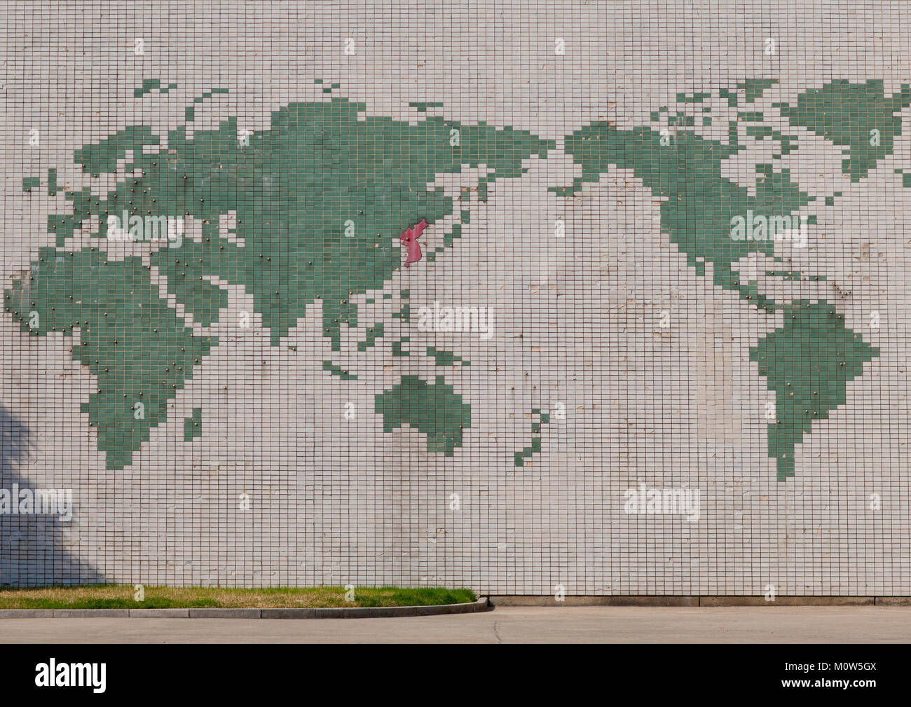 Mappa Mosaico del mondo in Songdowon internazionale dei bambini camp, Kangwon Provincia, Wonsan, Corea del Nord Foto Stock
