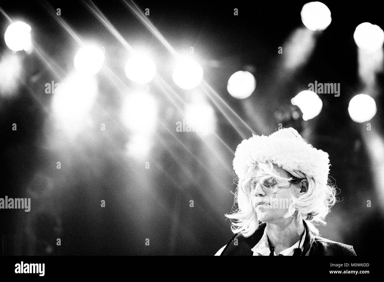 Il Kiwi pop-rock musicista e cantante Connan Mockasin esegue un concerto dal vivo il padiglione stadio a Roskilde Festival 2014. Danimarca 04.07.2014. Foto Stock