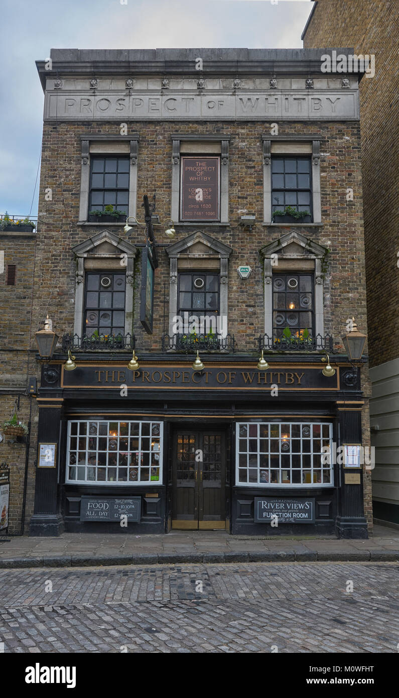 La prospettiva di whitby pub di Londra Foto Stock