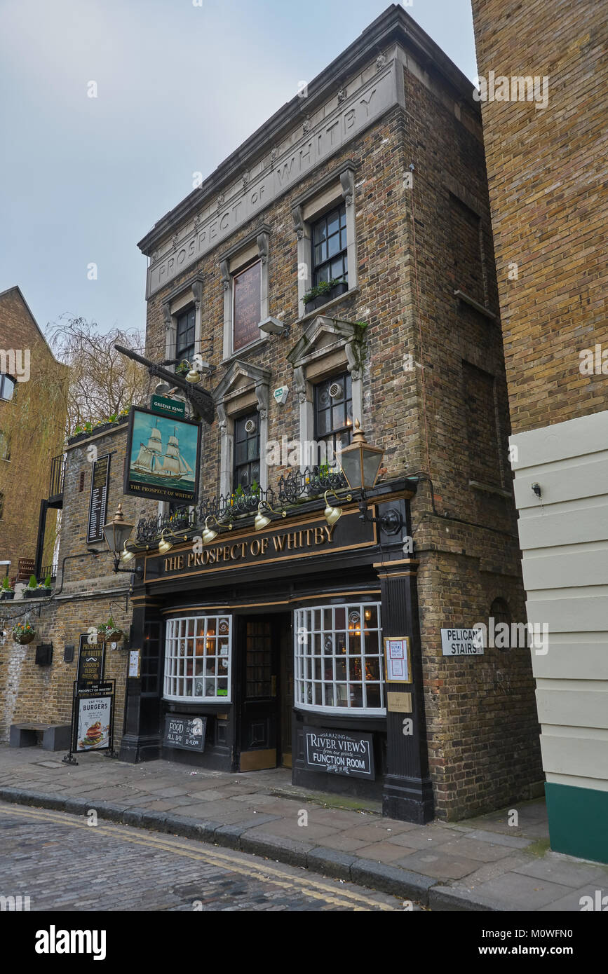 La prospettiva di whitby pub di Londra Foto Stock