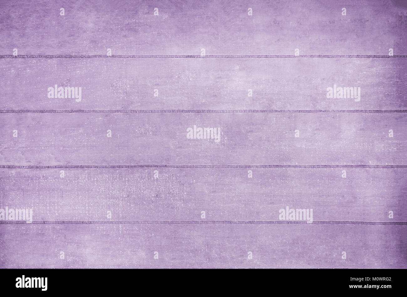 Tavola in legno texture di sfondo in pallide sfumature violacee. Foto Stock