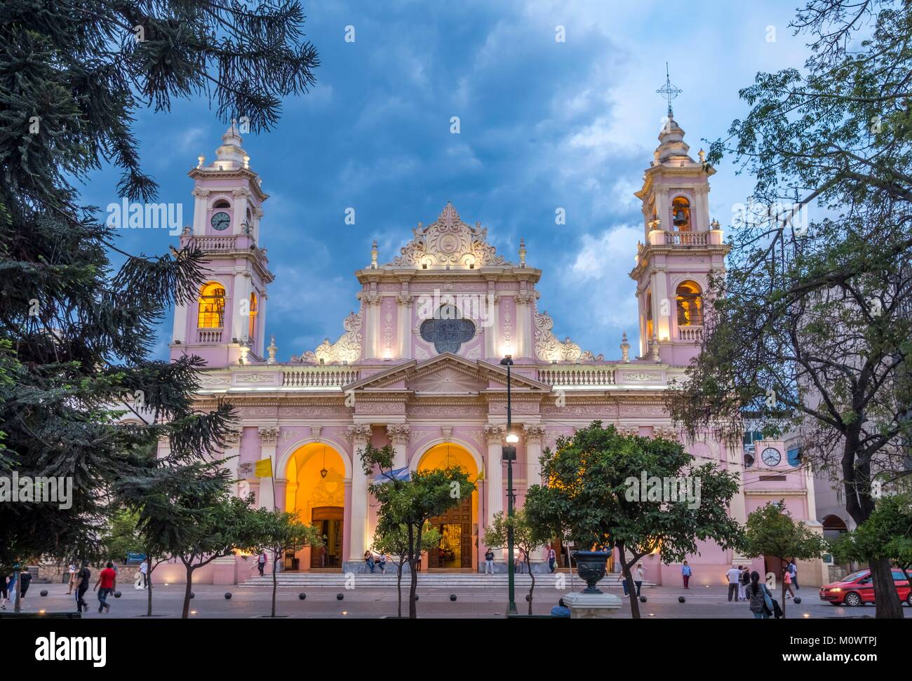 L'Argentina,Salta provincia,Salta,Plaza 9 de Julio,Cattedrale di Salta fu costruito nella seconda metà del XIX secolo Foto Stock