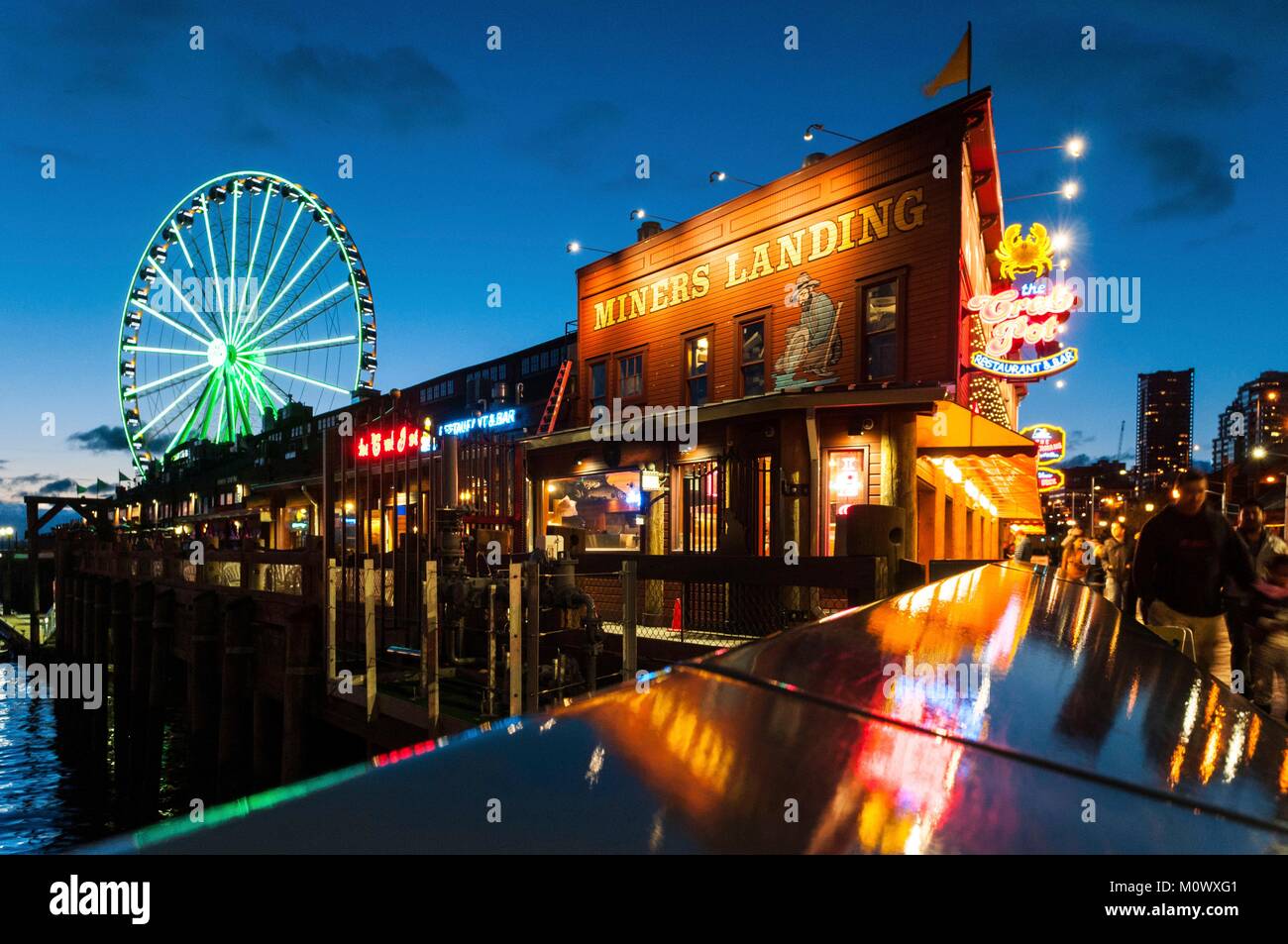 Stati Uniti, nello stato di Washington, Seattle su Elliot Bay Harbor City Foto Stock