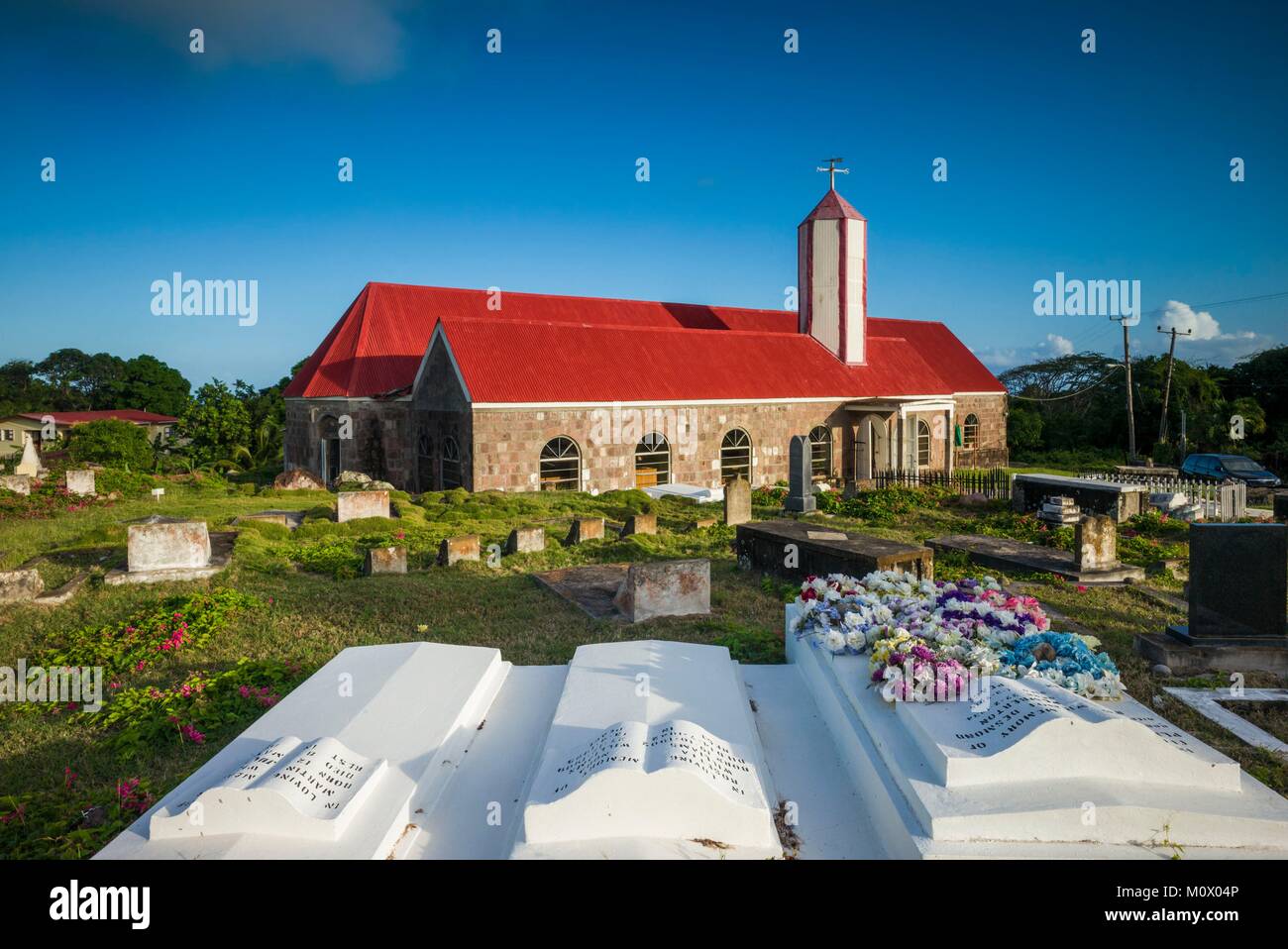 Saint Kitts e Nevis,Nevis,cuochi massa,chiesa del paese Foto Stock