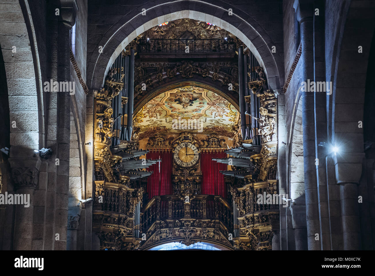 Impressionanti organi a canne della cattedrale di Braga, una delle più antiche città in Portogallo, situato nella storica provincia Minho Foto Stock