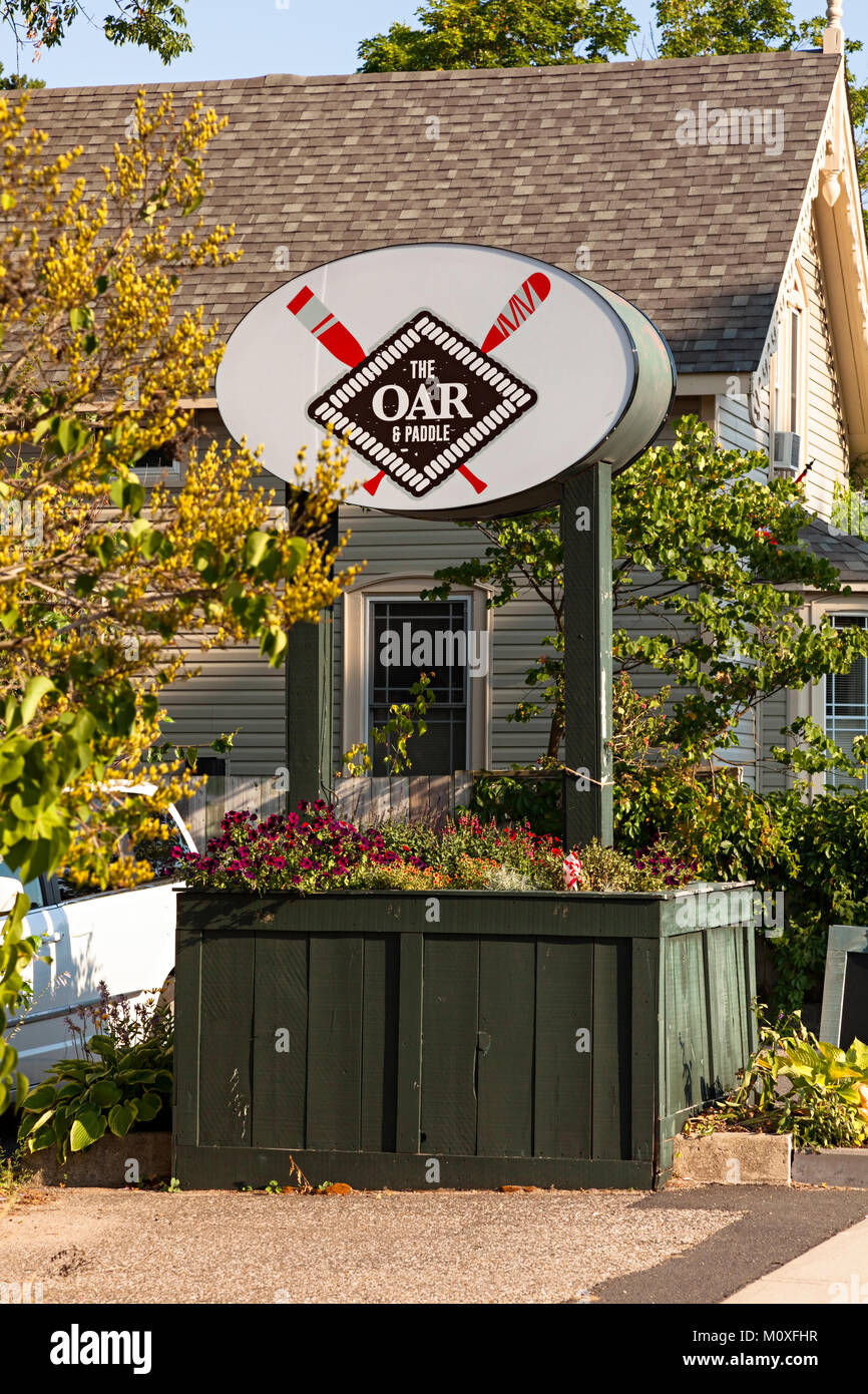 Il remo & Ristorante racchetta in Gravenhurst, Ontario, Canada. Foto Stock