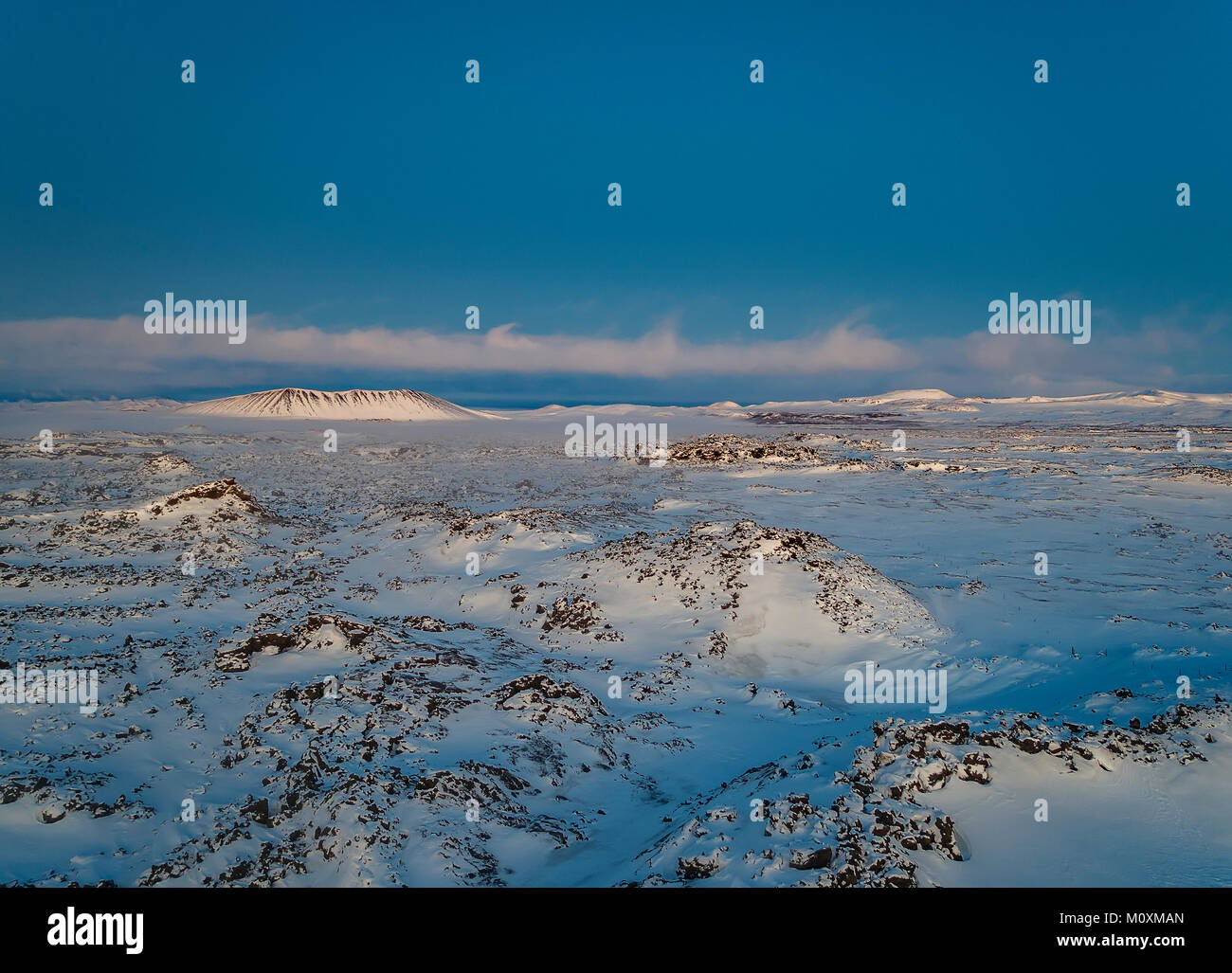 Paesaggio invernale da sopra il Lago Myvatn, area Nord dell'Islanda Foto Stock