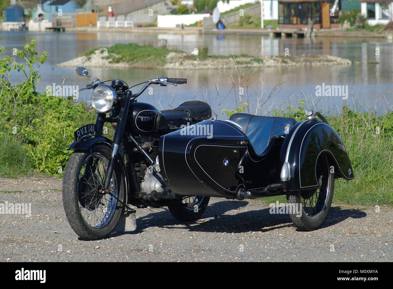 bsa gold flash with sidecar