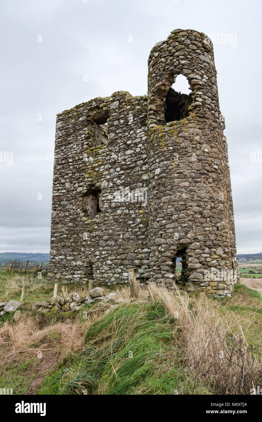 Rovine di Burt castello su una collina in Irlanda Foto Stock