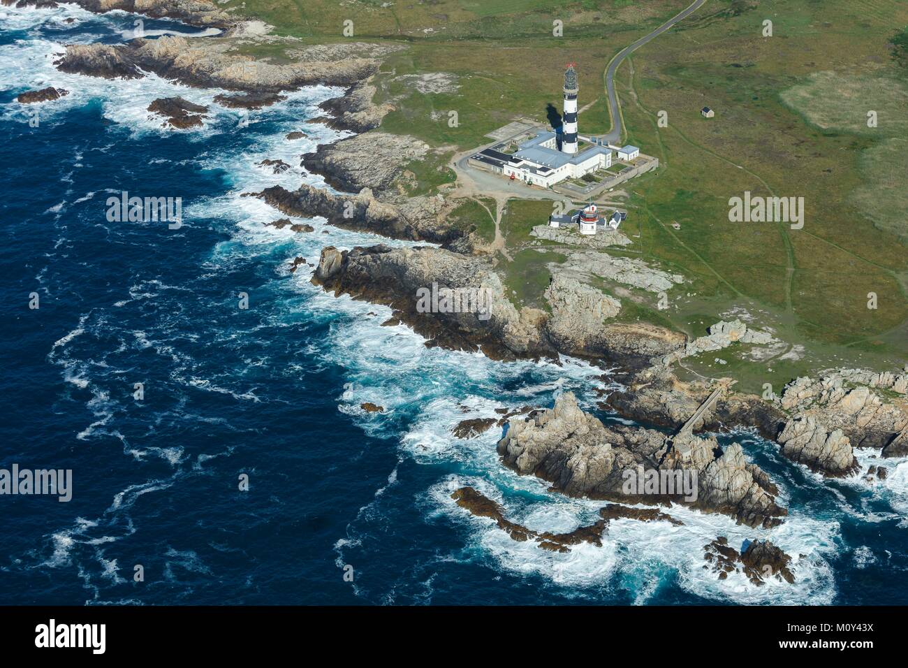 Francia,Finisterre,isola di Ouessant,Creac'h faro (vista aerea) Foto Stock