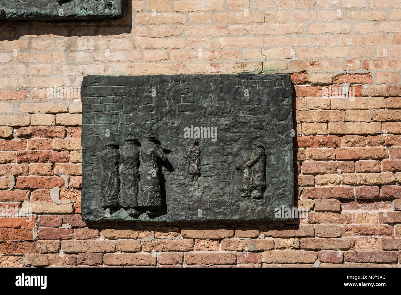Campo dei Ghetto Nuovo scultura, Cannaregio, Venezia, Italia. Foto Stock