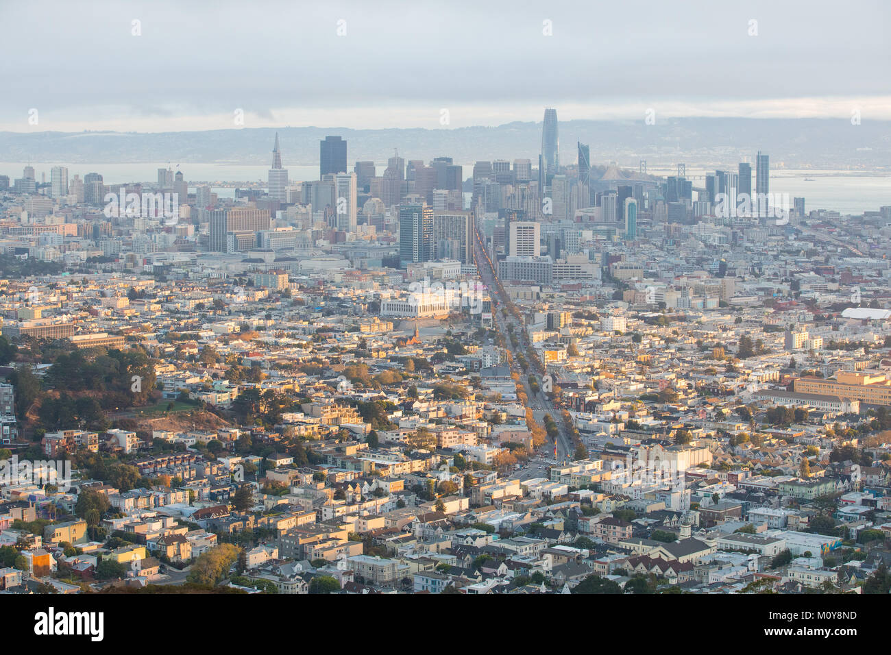 La città di San Francisco Skyline da Twin Peaks Foto Stock