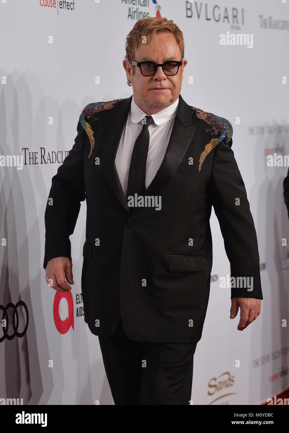 Elton John assiste la quindicesima Elton John AIDS Foundation il permanere di un beneficio di visione a Cipriani Wall Street il 2 novembre 2016 in New York City. Foto Stock