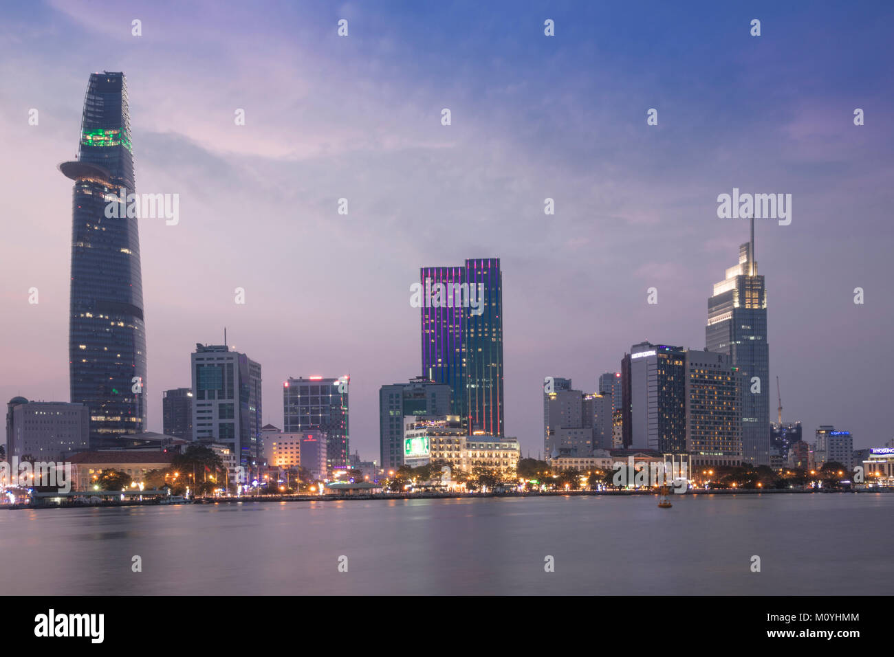 Lo skyline della città di Ho Chi Minh (Saigon) mostra la torre Bitexco Foto Stock
