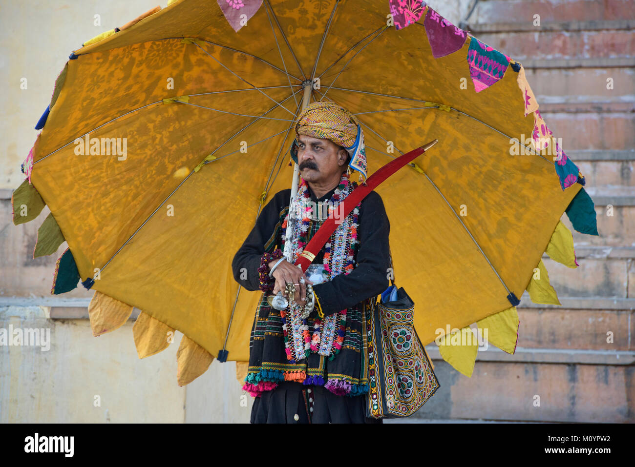 Tradizionali di Rajasthani durante un festival di Pushkar, Rajasthan, India Foto Stock