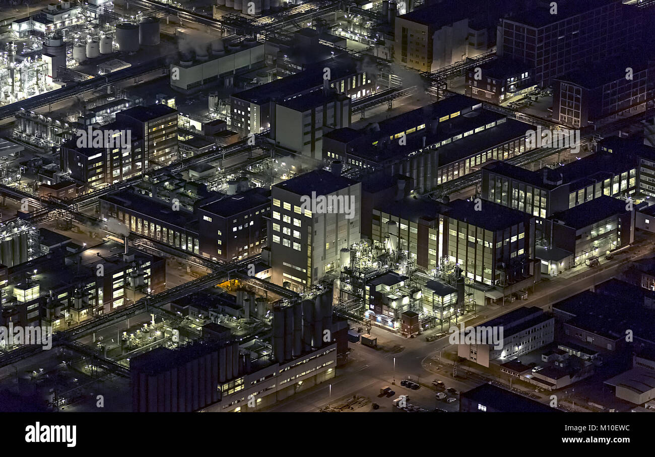 Luftbild, Chemiepark Marl ehemals Chemische Werke La Hüls AG di Marl, azienda Evonik Industries, Nachtaufnahmen, Industrieanlage, Chemiewerk bei Nacht Marl, Ruhr Foto Stock