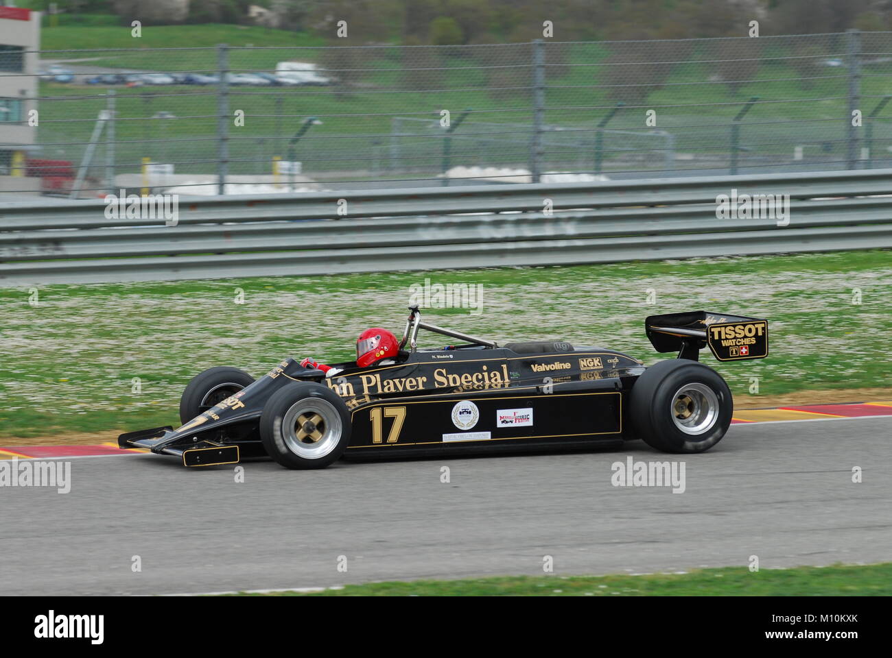 Sul circuito del Mugello il 1 aprile 2007: Sconosciuto eseguito su Classic F1 auto 1982 Lotus 91 John Player Team Lotus sul circuito del Mugello in Italia durante il Mugello Historic F Foto Stock