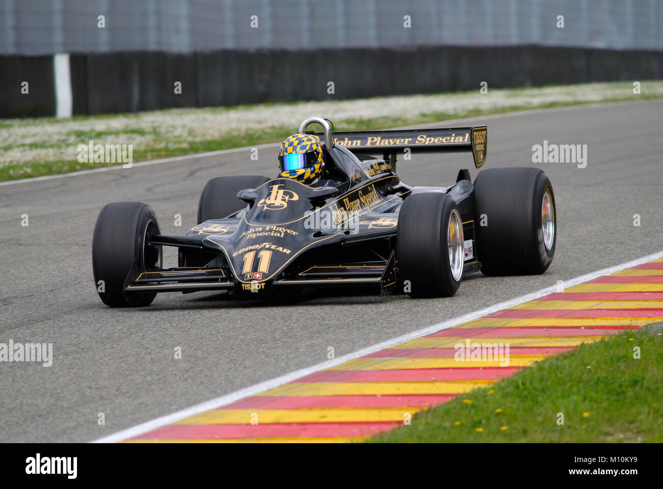 Sul circuito del Mugello il 1 aprile 2007: Sconosciuto eseguito su Classic F1 auto 1982 Lotus 91 John Player Team Lotus sul circuito del Mugello in Italia durante il Mugello Historic F Foto Stock