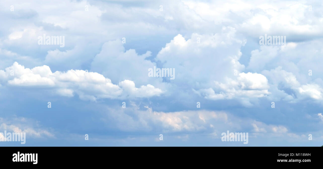 Cielo e nuvole Foto Stock