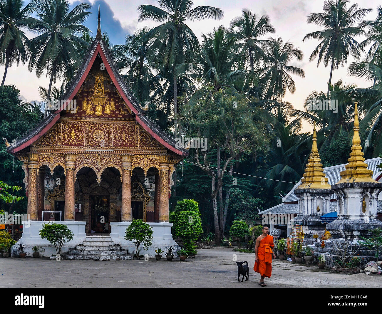 Tempio buddista nel Patrimonio Mondiale UNESCO Luang Prabang, Laos Foto Stock