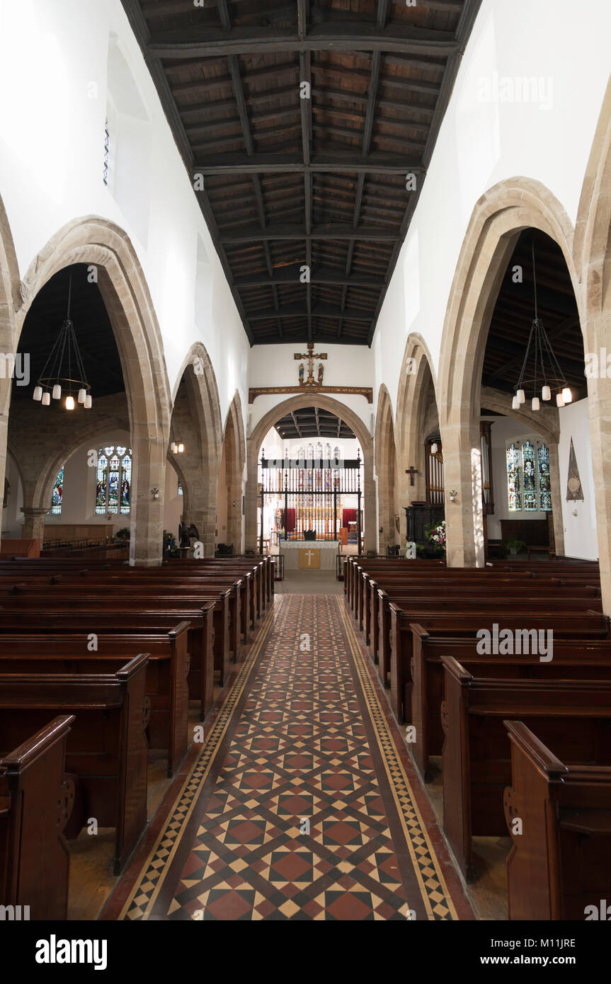 Vista interna della chiesa di San Giovanni Battista, Newcastle upon Tyne, England, Regno Unito Foto Stock