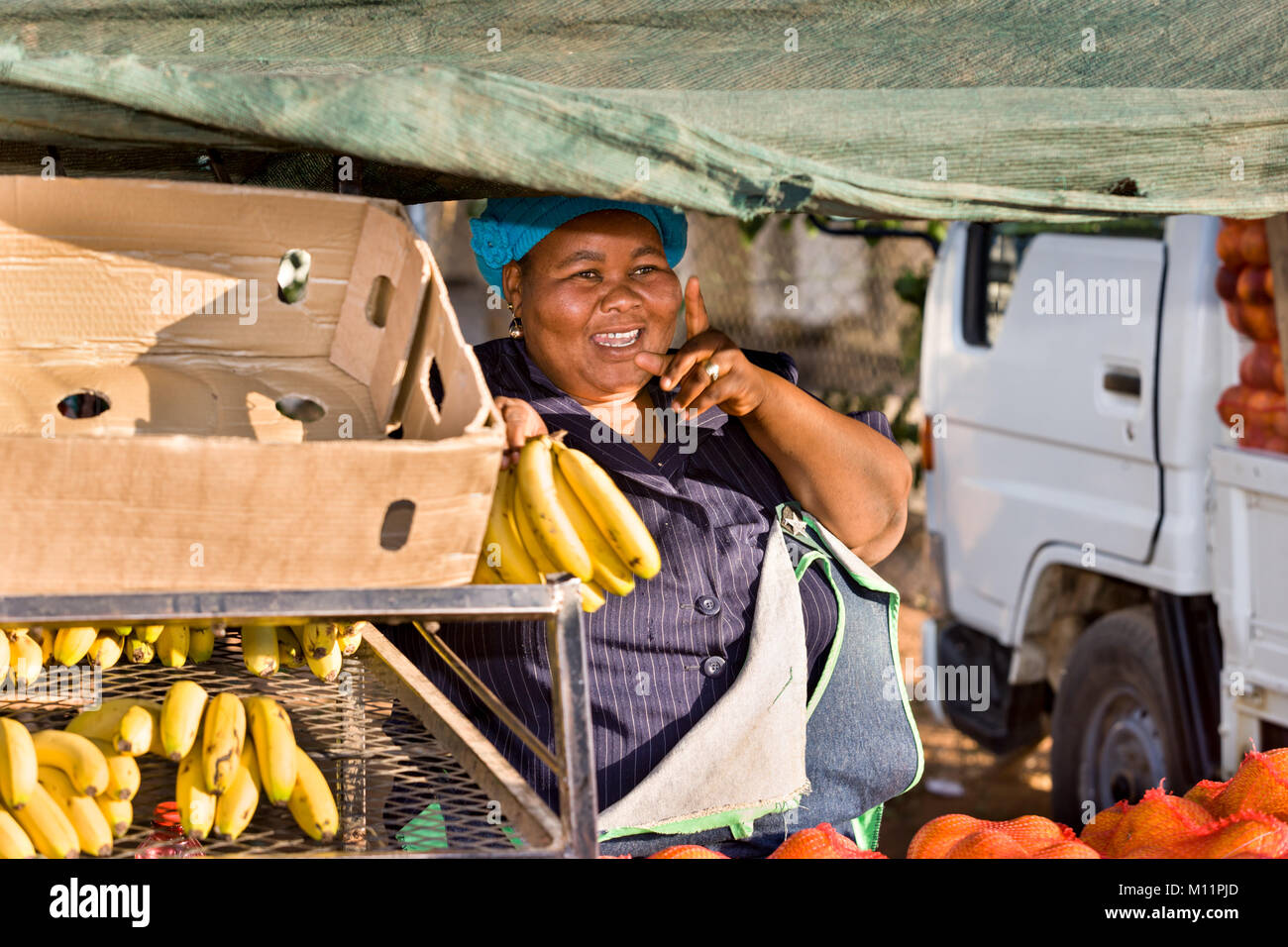 Donna africana venditore ambulante Foto Stock