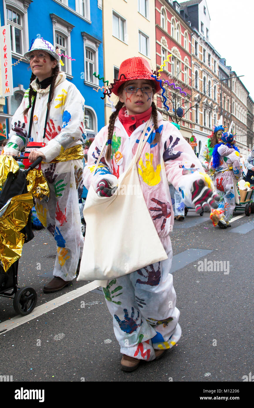 Germania, Colonia, carnevale sfilata di carnevale il Martedì grasso nel quartiere Nippes. Deutschland, Koeln, Karneval, Karnevalsumzug am Veilchendiens Foto Stock