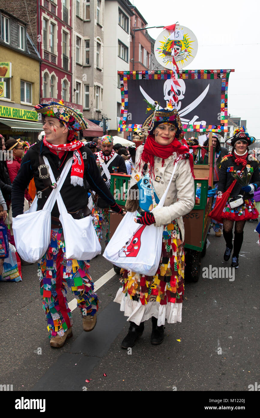 Germania, Colonia, carnevale sfilata di carnevale il Martedì grasso nel quartiere Nippes. Deutschland, Koeln, Karneval, Karnevalsumzug am Veilchendiens Foto Stock