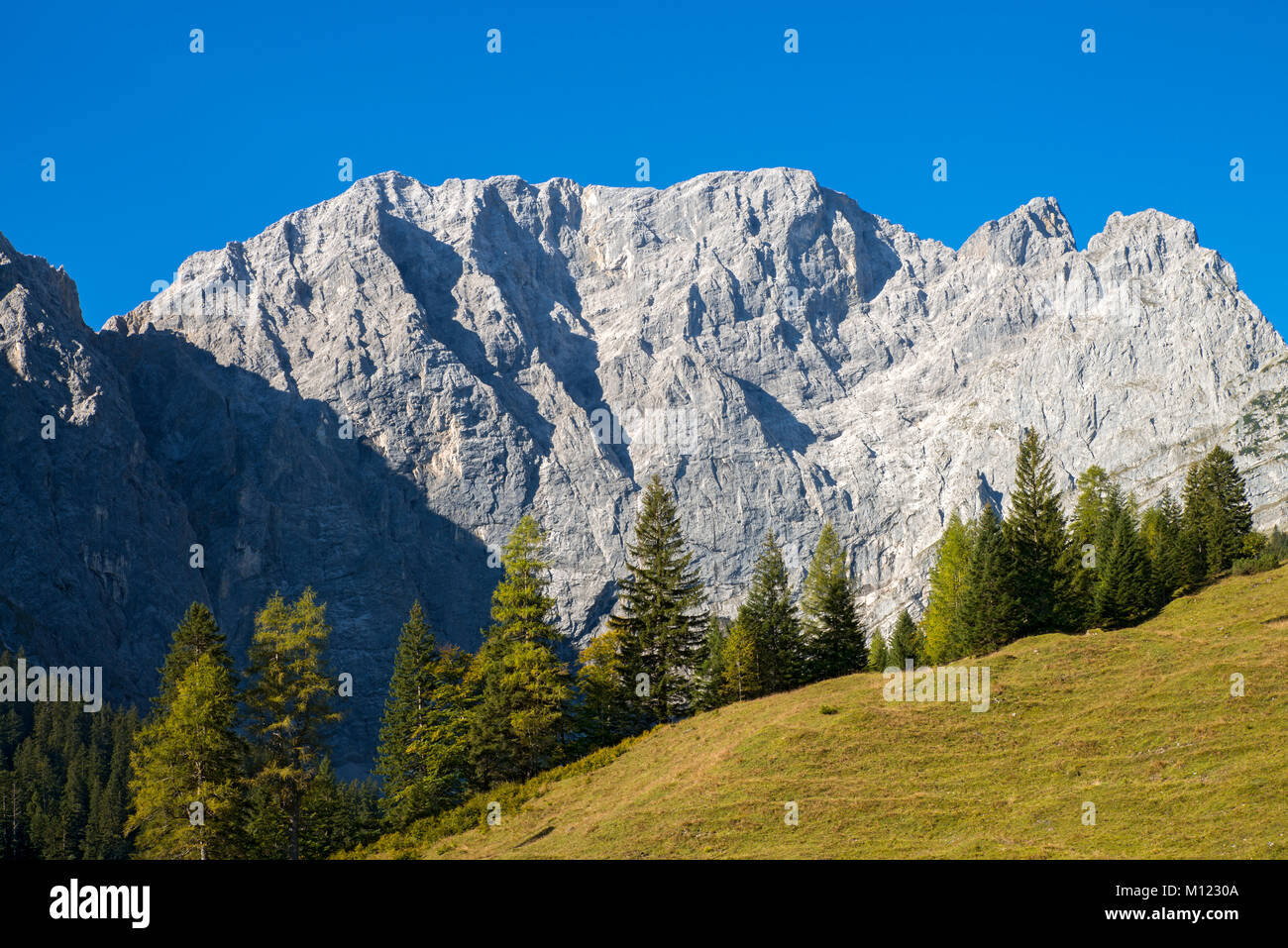 Ripida roccia,picco Grubenkar,Enger-Grund,montagna Karwendel,Alto Adige,Austria Foto Stock
