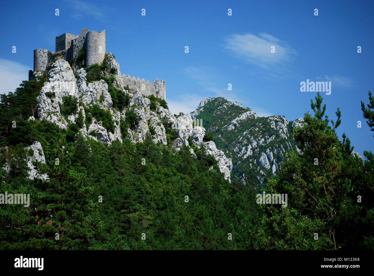 Il Castello di Puilaurens nel sud della Francia, costruito da Catari che seguivano una versione gnostica del cristianesimo. Essi sono ritenuti da molti alternativa h Foto Stock