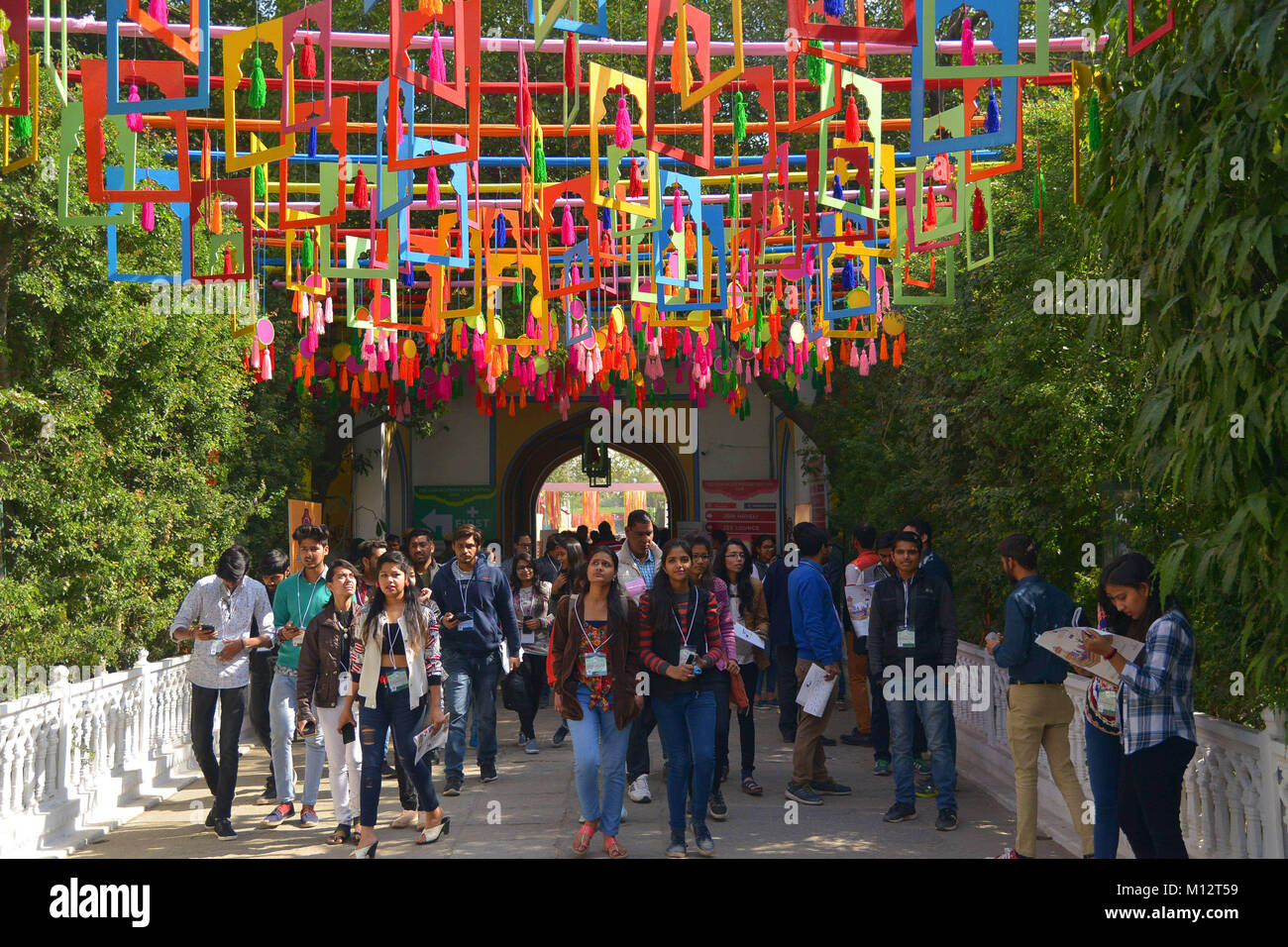 Jaipur Festival della letteratura. Descritto come il "più grande mostra letteraria sulla terra', la ZEE Jaipur Festival della letteratura è il più grande del mondo evento gratuito del suo genere. Equità e democrazia eseguire attraverso il Festival le vene, ponendo alcune delle più grandi menti, filantropi, storici, politici, business leader. su 25 gen 2018 foto di shaukat ahmed Jaipur Festival della letteratura. Descritto come il "più grande mostra letteraria sulla terra', la ZEE Jaipur Festival della letteratura è il più grande del mondo evento gratuito del suo genere. Equità e democrazia eseguire attraverso il Festival le vene, ponendo alcuni del mondo" Foto Stock