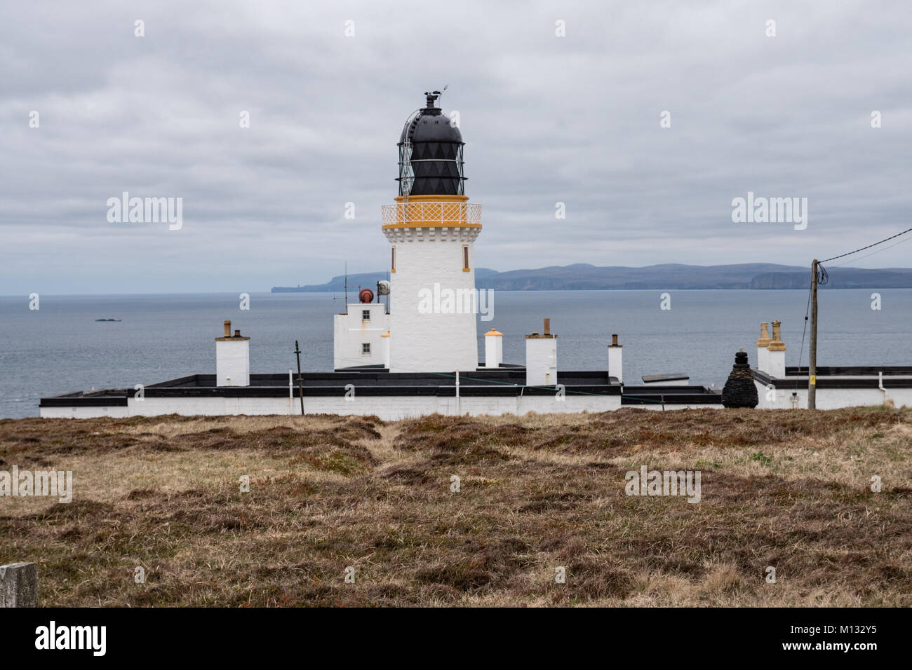 Dunnet Head Lighthouse vicino a Thurso, Caithness in Scozia. Regno Unito. Foto Stock