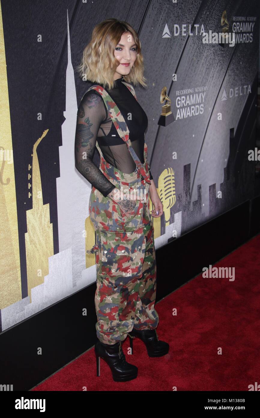 New York, NY, STATI UNITI D'AMERICA. 25 gennaio, 2018. Julia Michaels a Delta Air Lines festeggia 2018 GRAMMY Weekend di eventi presso il Bowery Hotel on gennaio 25, 2018 a New York City. Credito: Diego Corredor/media/punzone Alamy Live News Foto Stock New York, NY, STATI UNITI D'AMERICA. 25 gennaio, 2018. Julia Michaels a Delta Air Lines festeggia 2018 GRAMMY Weekend di eventi presso il Bowery Hotel on gennaio 25, 2018 a New York City. Credito: Diego Corredor/media/punzone Alamy Live News Foto Stock