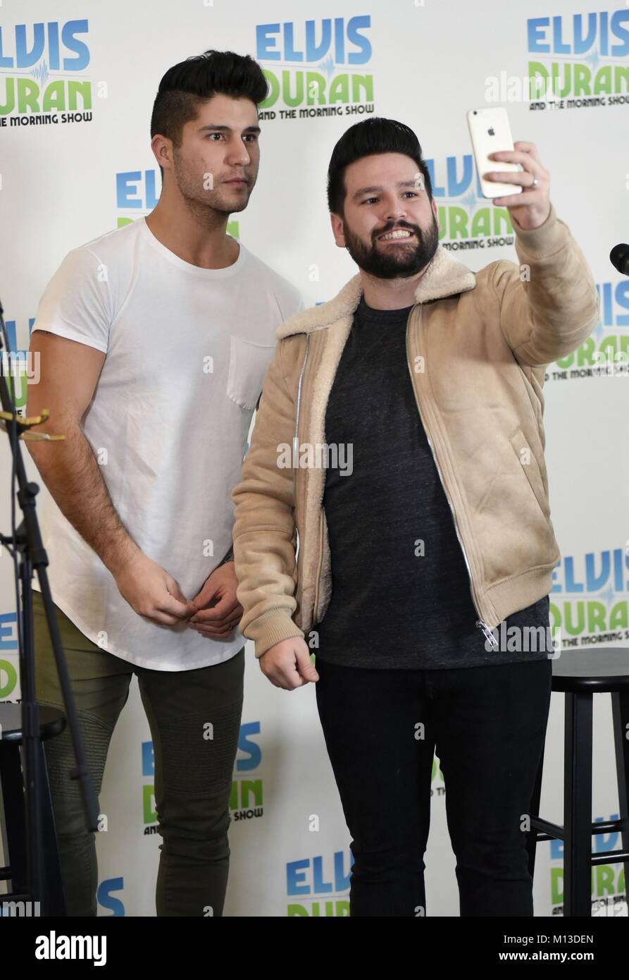 New York, NY, STATI UNITI D'AMERICA. 26 gen, 2018. Dan Smyers, Shay interno Mooney per Dan Shay a Elvis Duran e lo show del mattino su Z-100, Z-100 Studios di New York, NY Gennaio 26, 2018. Credito: Derek Storm/Everett raccolta/Alamy Live News Foto Stock