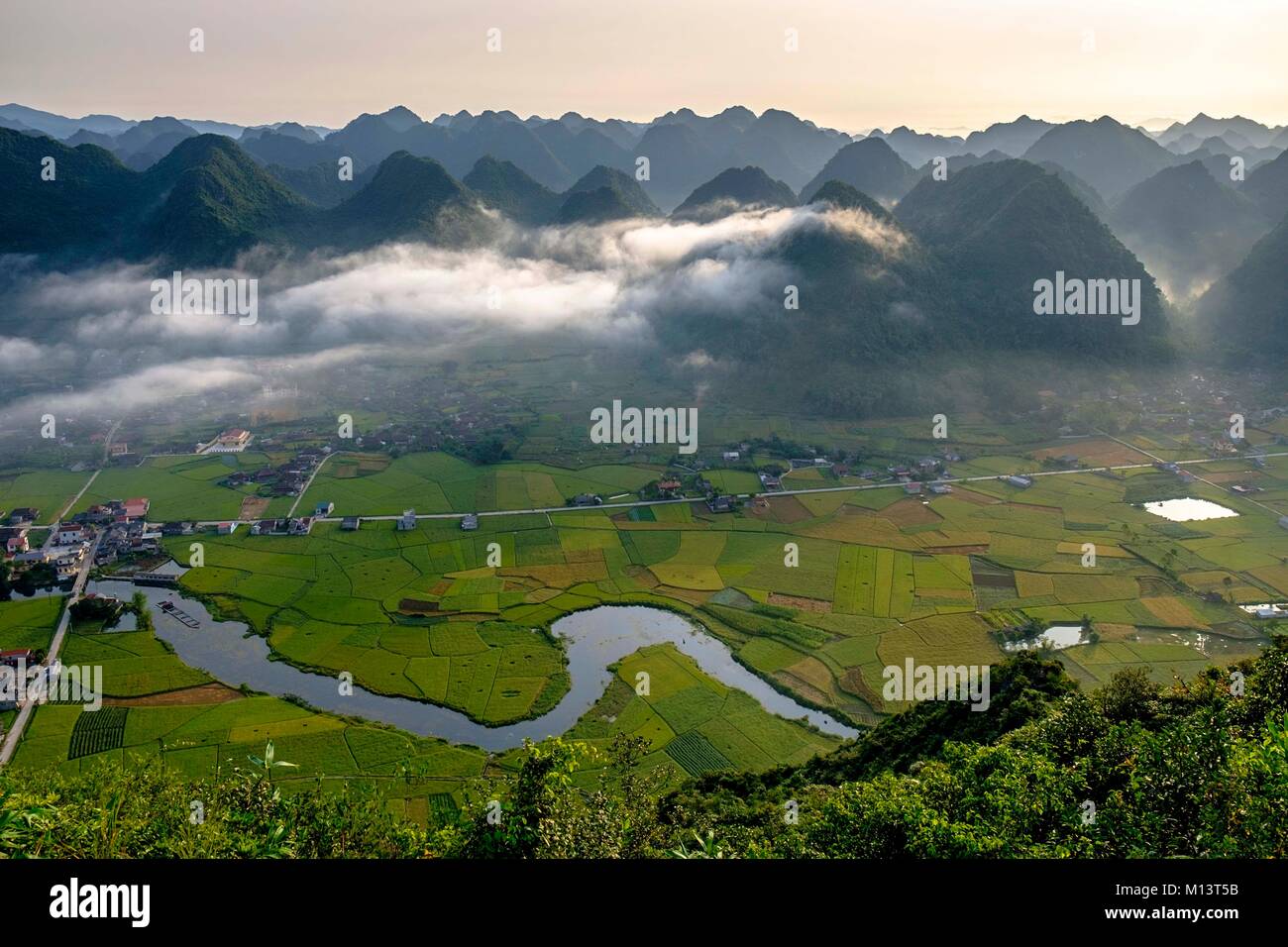 Il Vietnam, provincia di Lang Son, Bac figlio valley Foto Stock