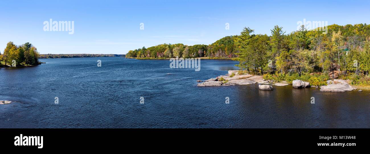 Canada, Provincia di Quebec, Outaouais, Pontiac regione, Isle-aux-Allumettes, Ottawa River Bridge, Vista panoramica Foto Stock