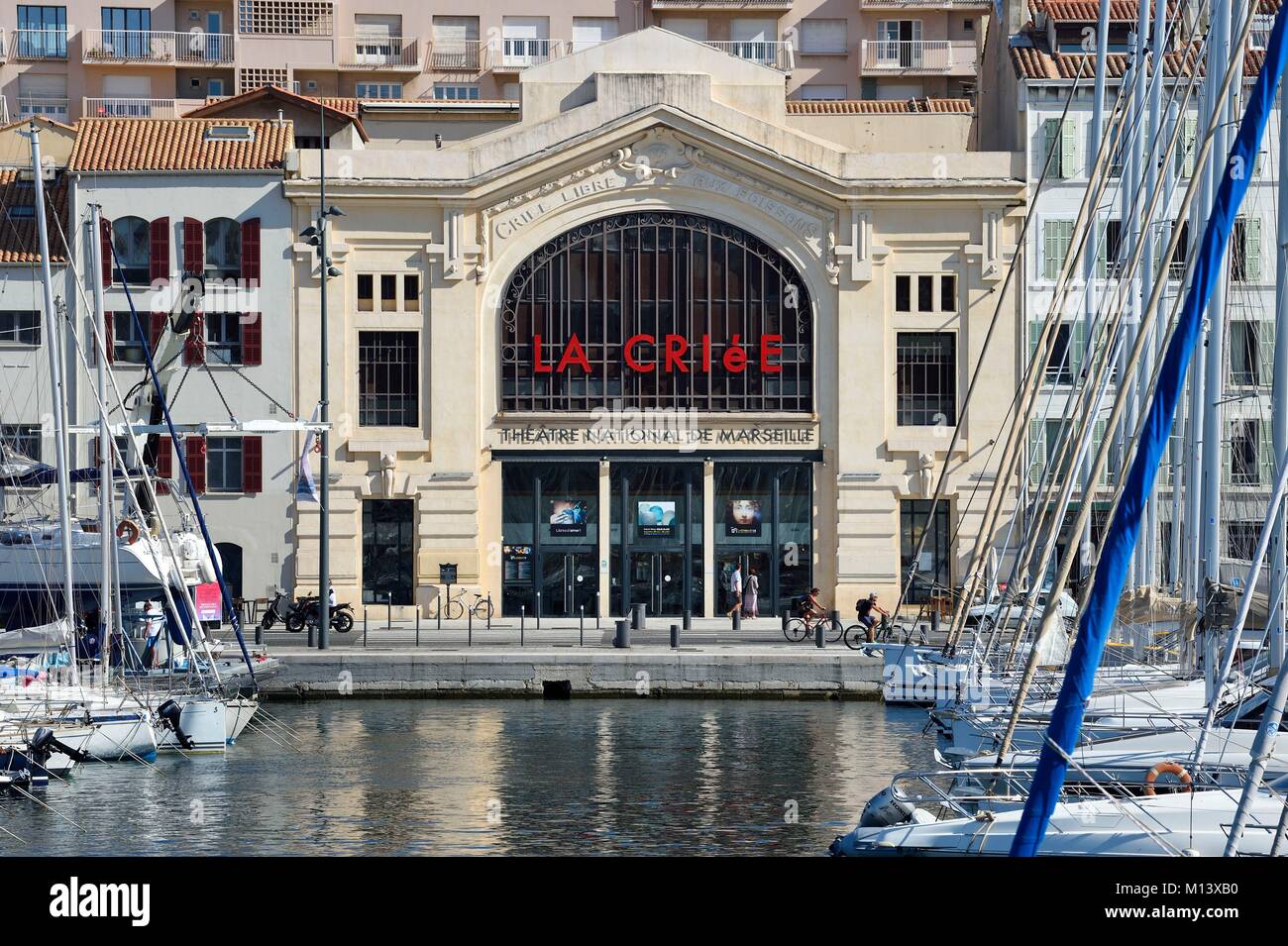 Francia, Bouches du Rhone, Marsiglia, il Vieux Port, il teatro de La Criée sul Quai Rive-Neuve Foto Stock