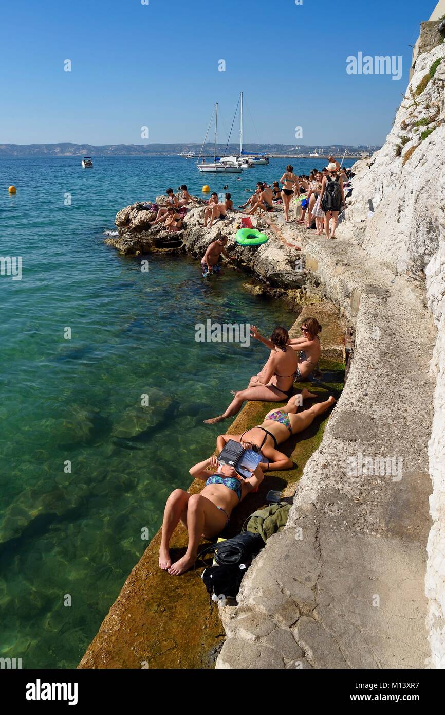 Francia, Bouches du Rhone, Marsiglia, Endoume distretto, Malmousque, piccolo porto di Anse de Malmousque Foto Stock