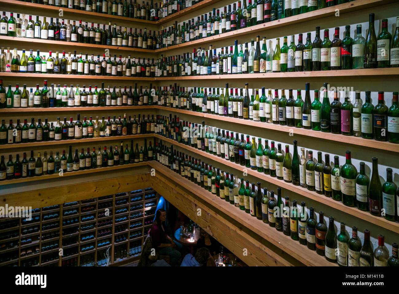 Austria, Vienna, Wine Shop, interno Foto Stock