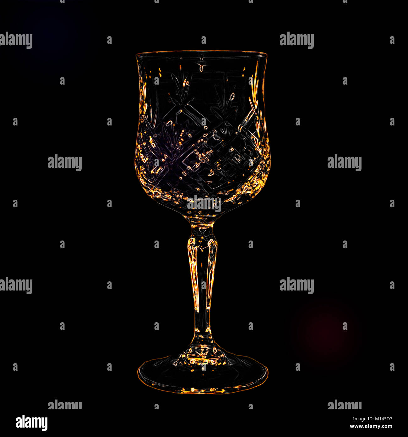 Migliorate digitalmente immagine di cristallo a calice da vino utilizzato  per la benedizione del vino il venerdì notte nella religione ebraica e per  bere il sangue di Chri Foto stock - Alamy