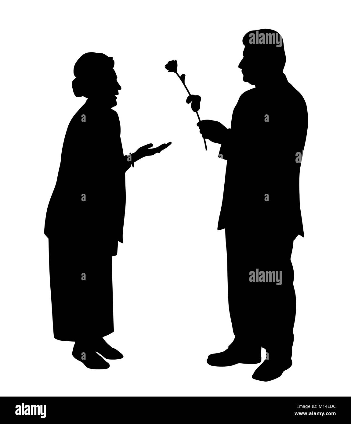 Un uomo anziano dà una rosa a una donna anziana Foto Stock