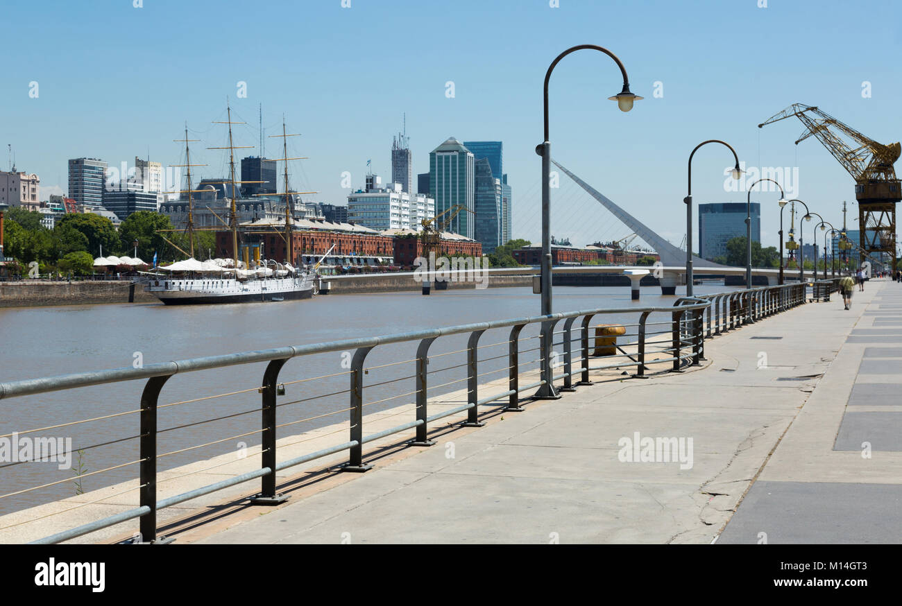 Regione Puerto Madero nella città di Buenos Aires, costa del golfo La Plata. Buenos Aires. Argentina Foto Stock