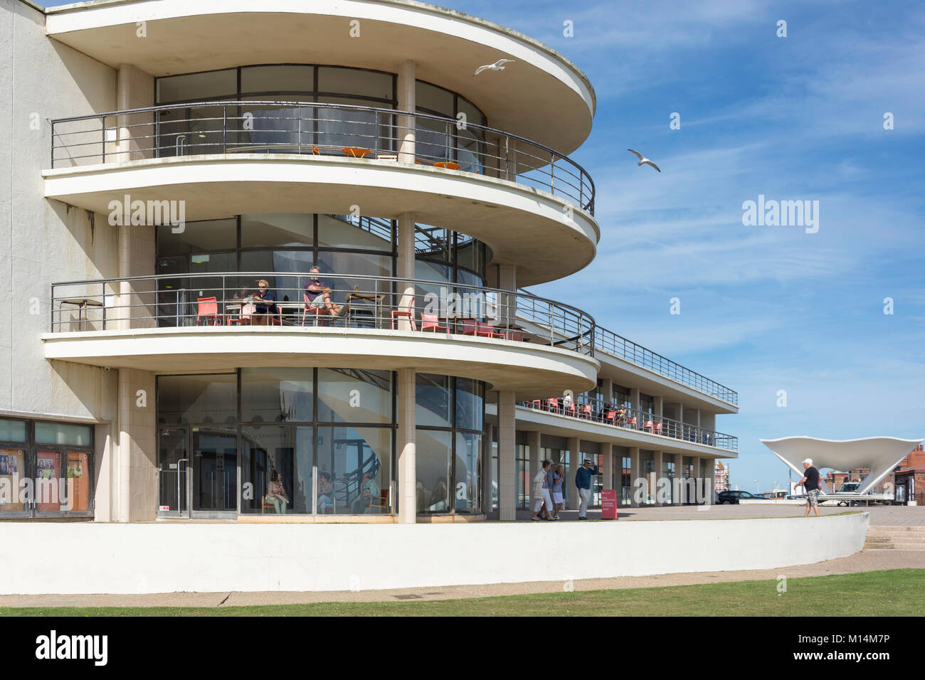Art Deco De La Warr Pavilion dalla terrazza, Bexhill-on-Sea, East Sussex, England, Regno Unito Foto Stock