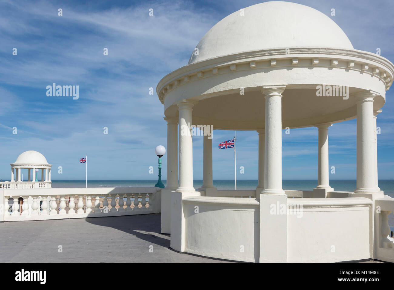 Art Deco De La Warr Pavilion terrazza, Bexhill-on-Sea, East Sussex, England, Regno Unito Foto Stock