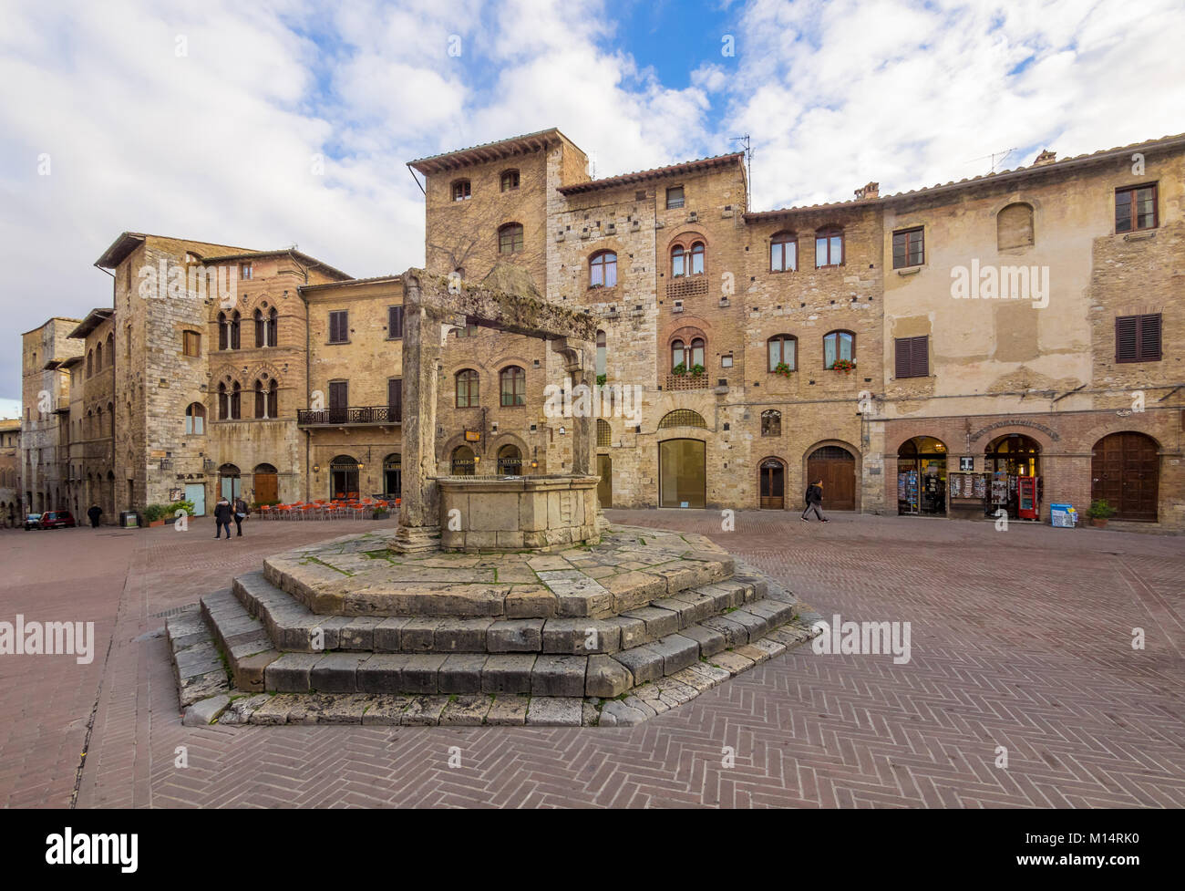 San Gimignano (Italia) - Il famoso piccolo medievale fortificata città collinare della provincia di Siena Toscana. Conosciuta come la Manhattan medioevale. Foto Stock