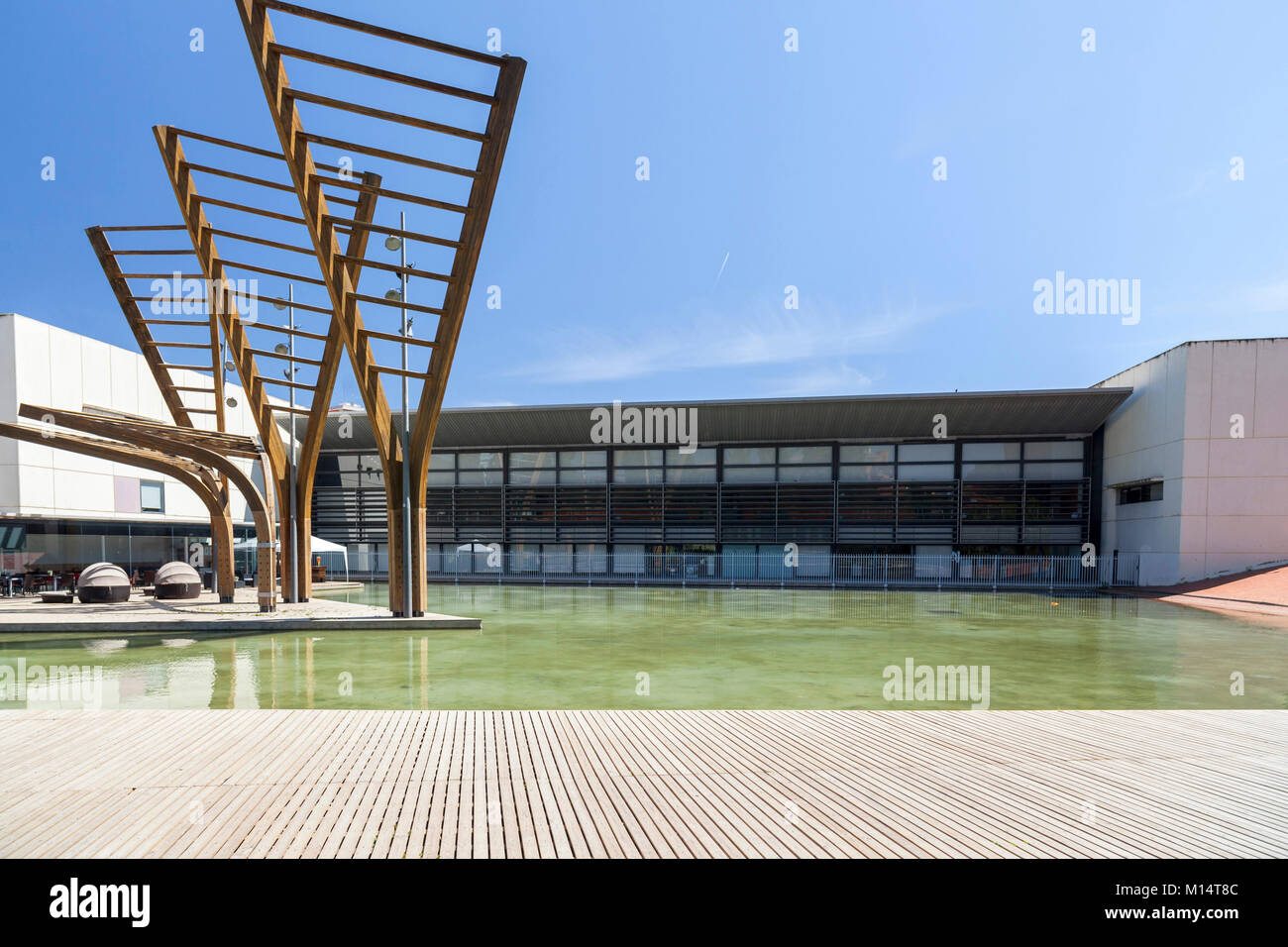 Edificio moderno,parco tecnologico Nou Barris,Barcellona. Foto Stock