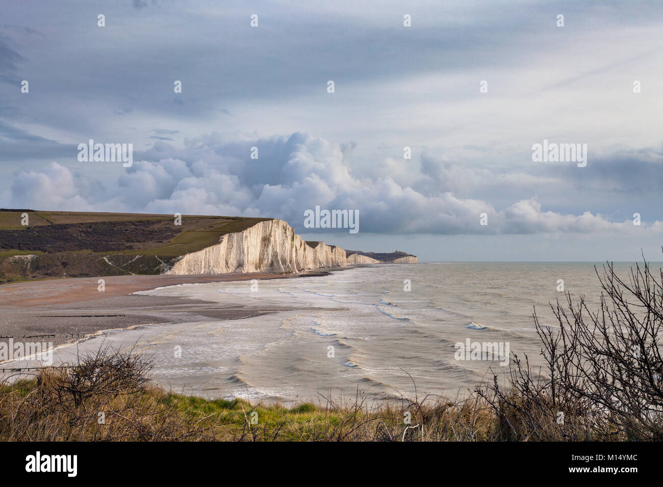 Le sette sorelle chalk cliffs vicino a Seaford, East Sussex, England, Regno Unito Foto Stock